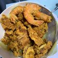 Cooksnap Doris Crossley semasa beliau membuat Sotong Goreng Tepung Kekal Rangup.