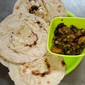 poonam tiwari का कुकस्नैप जब उन्होंने बाजरे की रोटी(bajre ki roti recipe in hindi) बनाया था।