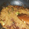 Cooksnap mustaqim huzaini semasa beliau membuat Mee goreng ala mamak.