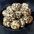 Noopur Alok Vaishnav 's cooksnap of when they made તલના લાડુ (Til Ladoo Recipe In Gujarati).