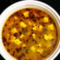 Priya vishnu Varshney का कुकस्नैप जब उन्होंने देसी मटर पनीर आलू की सब्जी (Desi matar paneer aloo ki sabzi recipe in hindi) बनाया था।