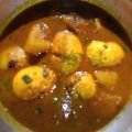 Runta Dutta's cooksnap of when they made আলু দিয়ে ডিমের ঝোল (aloo diye dimer jhol recipe in Bengali).