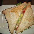 Cooksnap dari Sarah Theresia. Y untuk resep Egg & Tuna Avo Sandwich