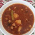 pinky makhija का कुकस्नैप जब उन्होंने आलू चना (Aloo chana recipe in Hindi) बनाया था।