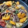 El cooksnap de angelamanta cuando hizo Bifes a la cacerola con tomates secos, verduras y huevo escalfado! Muy sabroso😋😋😋.