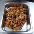 Cooksnap The fire Yauss semasa beliau membuat Ayam Goreng Sos Tiram.