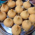 Shashi Chaurasiya का कुकस्नैप जब उन्होंने मावा मोदक (mawa modak recipe in Hindi) बनाया था।