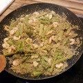 El cooksnap de heptadelfos cuando hizo Revuelto de trigueros y quinoa "para tupper" .
