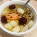 Cooksnap của Emily Luu khi họ làm theo món Chè Củ Sen Củ Năng Táo Đỏ Hạt Chia