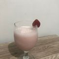 Cooksnap dari Mutia Kultsum untuk resep Yogurt drink strawberry mix banana