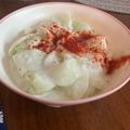 Zsanett Urbán Cooksnap-ja, amikor elkészítette a(z) Tejfölös fokhagymás uborkasaláta receptet.