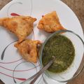 Kanikachotwani का कुकस्नैप जब उन्होंने आलू समोसा (Aloo samosa recipe in hindi) बनाया था।