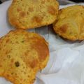  Mrinalini Sinha का कुकस्नैप जब उन्होंने मसाला आलू पूरी(masala aloo poori tecipe in hindi) बनाया था।