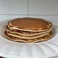 El cooksnap de poramoralhambre cuando hizo Pancakes bien esponjosos servidos con queso crema.