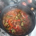El cooksnap de Andis Ayala cuando hizo Chuletas de cerdo con pimientos y brócoli en salsa de jitomate.