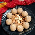 Roli Rastogi का कुकस्नैप जब उन्होंने ड्राई फ्रूट्स लड्डू (dry fruits ladoo recipe in Hindi) बनाया था।