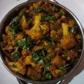 Madhvi Dwivedi का कुकस्नैप जब उन्होंने आलू फूलगोभी सब्जी(aloo fulgobhi sabji recipe in hindi) बनाया था।