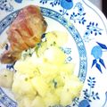 Jávori Ildikó Cooksnap-ja, amikor elkészítette a(z) Göngyölt csirkemell bacon szalonnába töltve, vajjal petrezselymes burgonyával receptet.