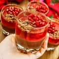 کوک اسنپ Parisa darchiniyan بعد از امتحان کردن پودینگ شکلات و ژله.