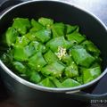 کوک اسنپ Sahar Moharami بعد از امتحان کردن دلمه برگ مو با گوجه سبز🍈🍈🍈.