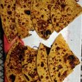 Reema का कुकस्नैप जब उन्होंने आलू और प्याज़ का पराठा (aloo aur pyaz ka paratha recipe in Hindi) बनाया था।