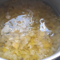 El cooksnap de Charo Rosado cuando hizo Sopa de col (o repollo) con ajos fritos.