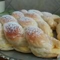 Zsuzsi Árvai Cooksnap-ja, amikor elkészítette a(z) Mini kalács vanília krémmel receptet.