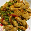 รูป Cooksnap ของ เย็นนี้กินอะไรดี ? เมื่อเขาทำ ผัดเผ็ดลูกชิ้นพริกแกงใต้
