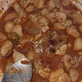 El cooksnap de Mariana cuando hizo Chuleta de cerdo guisada, arroz blanco, ensalada de lechuga y tomate.