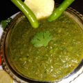 Priyanka Shrivastava 's cooksnap of when they made Dhaniya lehsun pati chutney.