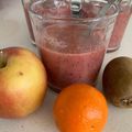 Kajal Sanghvi's cooksnap of when they made મિક્સ ફ્રૂટ સ્મુધી (Mix Fruit Smoothie Recipe In Gujarati).