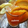 صورة من طبخات بنت الشام منى Madona ، شاركها بعد تجربة وصفة عصير البرتقال والمشمش مع الجزر 🍊🍑🥕