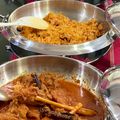 Cooksnap Sesimple Loralin semasa beliau membuat Nasi Tomato, Ayam Masak Merah Dan Air Asam Kerisik.