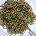 priya yadav का कुकस्नैप जब उन्होंने शेज़वान नूडल्स (Schezwan noodles recipe in Hindi) बनाया था।