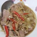 รูป Cooksnap ของ E'nuice เมื่อเขาทำ หมูผัดพริกสดกับหอมหัวใหญ่