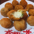 El cooksnap de Cecii Bratz ♥ cuando hizo Bombas de papa 🥔 rellenas de queso 🧀.