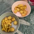 Cooksnap dari putri adelia untuk resep Sate bola-bola nasi buat anak GTM 2thn