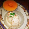 Mayank Negi का कुकस्नैप जब उन्होंने खरबूजे की क्रीमी आइसक्रीम (Kharbooje ki creamy icecream recipe in Hindi) बनाया था।