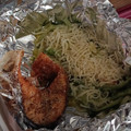 El cooksnap de Ana Isabel G C cuando hizo Spaghettis de calabacín “aglio olio e peperoncino”  con salmón a la plancha.