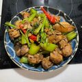 無照食譜小偷 的 [港式家常菜]西芹炒雞腿肉 cooksnap