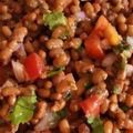 Garima Saxena का कुकस्नैप जब उन्होंने चॉप्ड वेज स्प्राउड मूंग सैलेड (chopped veg sprout moong salad recipe in hindi) बनाया था।