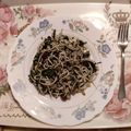 El cooksnap de Carmen Franco cuando hizo Salteado de gulas, espinacas, pasas y nueces. Thermomix.