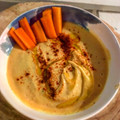 El cooksnap de Irene-Guirao cuando hizo Humus de garbanzos, ajo negro y cayena.