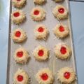 Cooksnap dari Nur Hayati untuk resep Thumbprint cookies whit cheese (selai stawberry+blueberry)