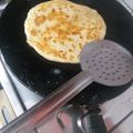 Geeta Gupta का कुकस्नैप जब उन्होंने ग्रीन स्टफ आलू पराठा (Green Stuff Aloo Paratha recipe in Hindi) बनाया था।