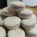 El cooksnap de Bettiana Sosa cuando hizo Alfajores de Maicena Fácil, rápido y económico...😉.