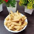 Madhu Jain का कुकस्नैप जब उन्होंने मैदा की नमकीन (Maida ki Namkeen Recipe in Hindi) बनाया था।