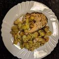 Cooksnap de Lotus Azul quando cozinhou Caril de Frango com batatas no forno.