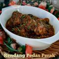 Cooksnap Aznie Khasri semasa beliau membuat Rendang pedas perak.