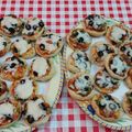 صورة من براءة هلال ، شاركها بعد تجربة وصفة ميني بيتزا بعجينه روعه🍕 🍕🍕🍕🍟🍟🍕🍕🍕🍕
